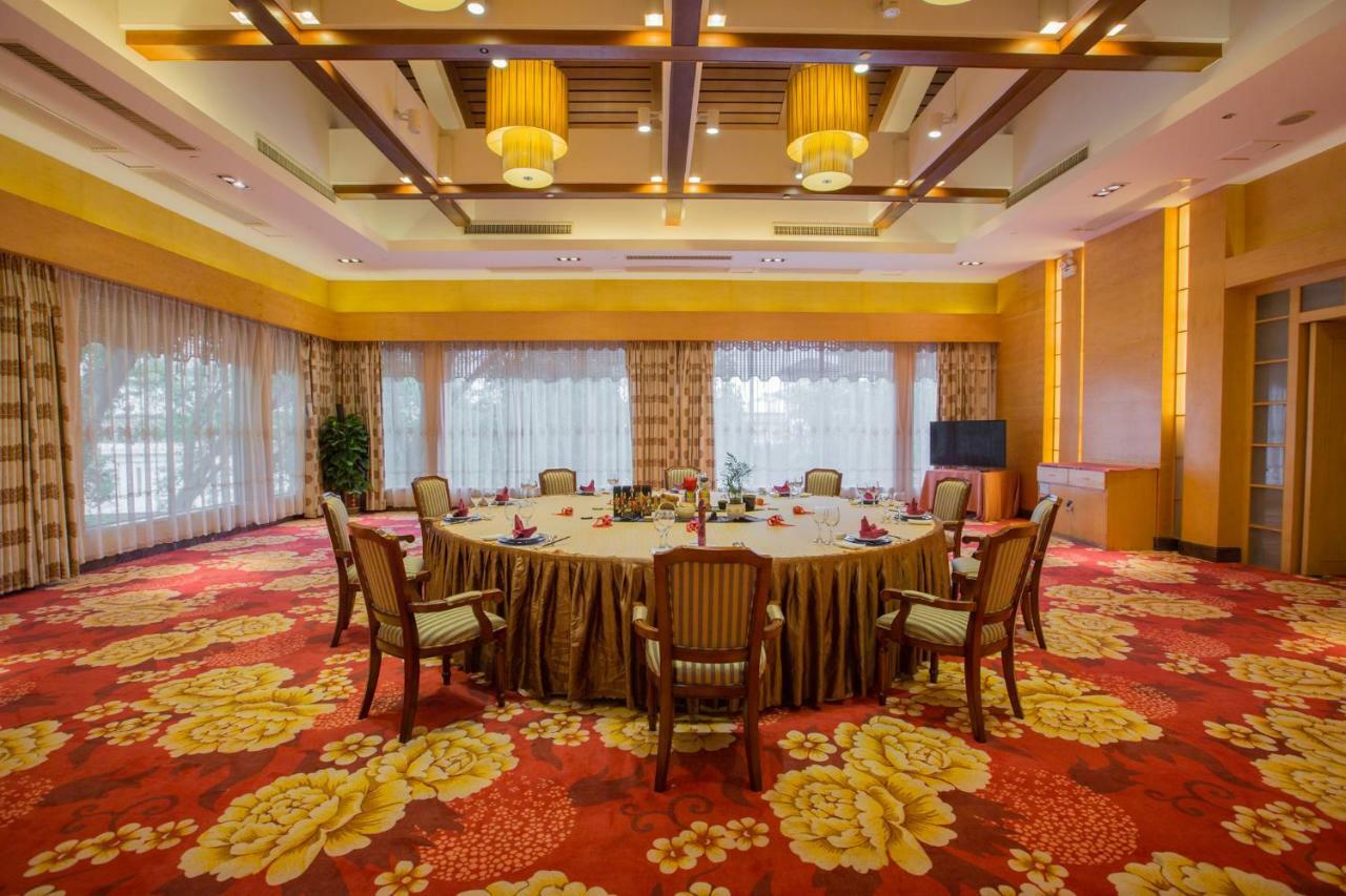 Guilin Ronghu Hotel Екстериор снимка