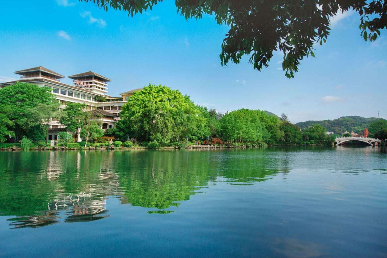 Guilin Ronghu Hotel Екстериор снимка